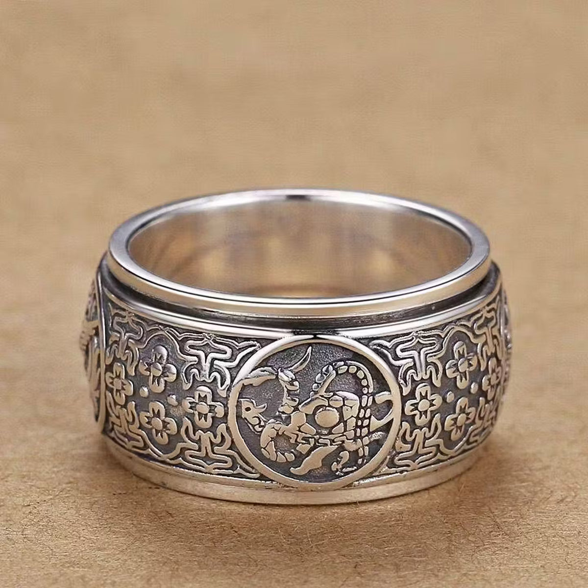 Rotatable Four Divine Beasts Sterling Silver Ring - Vintage 925 Silver Spinner Band with Azure Dragon, White Tiger, Vermilion Bird & Black Tortoise Reliefs